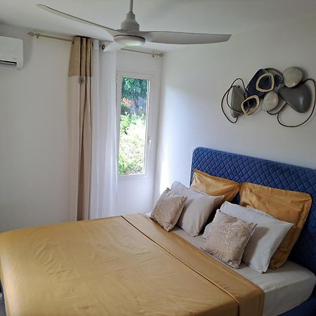 Rdc Appartement En Bord De Mer Au Son Des Vagues Le Moule Esterno foto